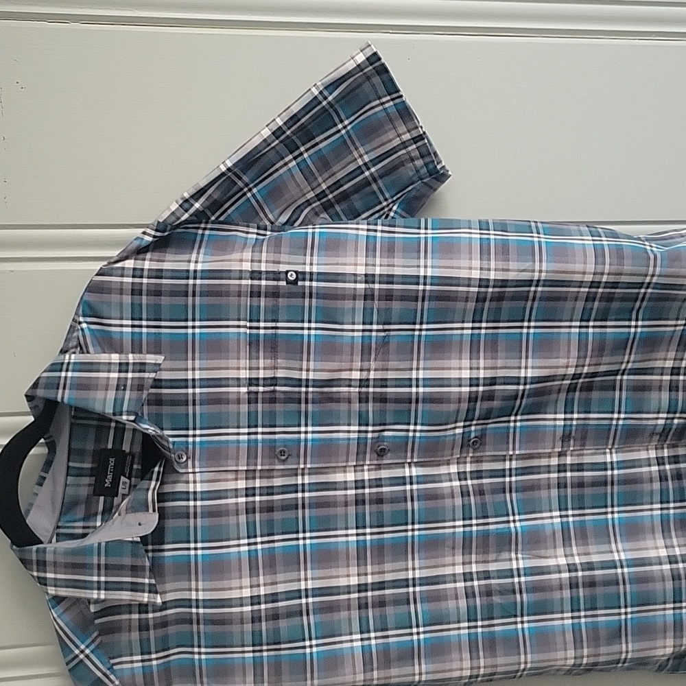 Marmot short sleeve button up (L)